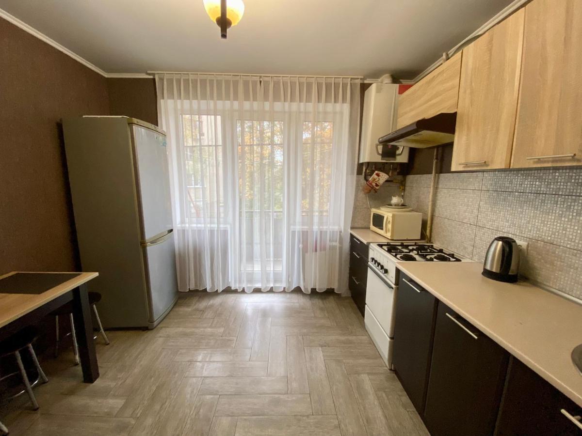Flat Appartement Oezjhorod Buitenkant foto